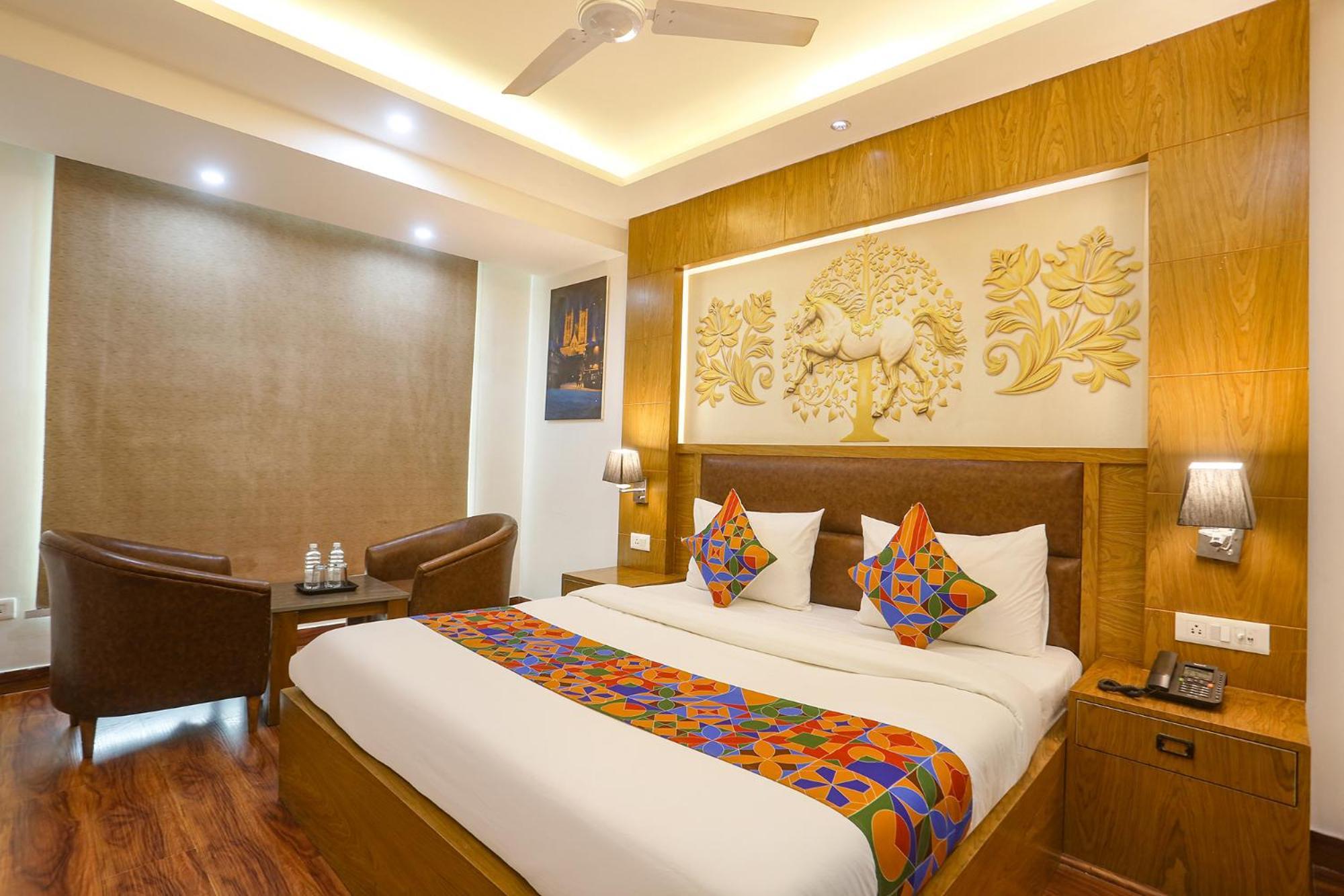 Fabhotel Prime Star 17 - Nr Yashobhoomi Convention Centre 德里 外观 照片