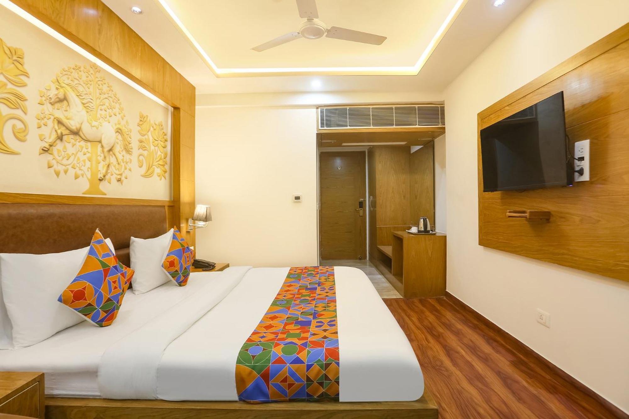 Fabhotel Prime Star 17 - Nr Yashobhoomi Convention Centre 德里 外观 照片