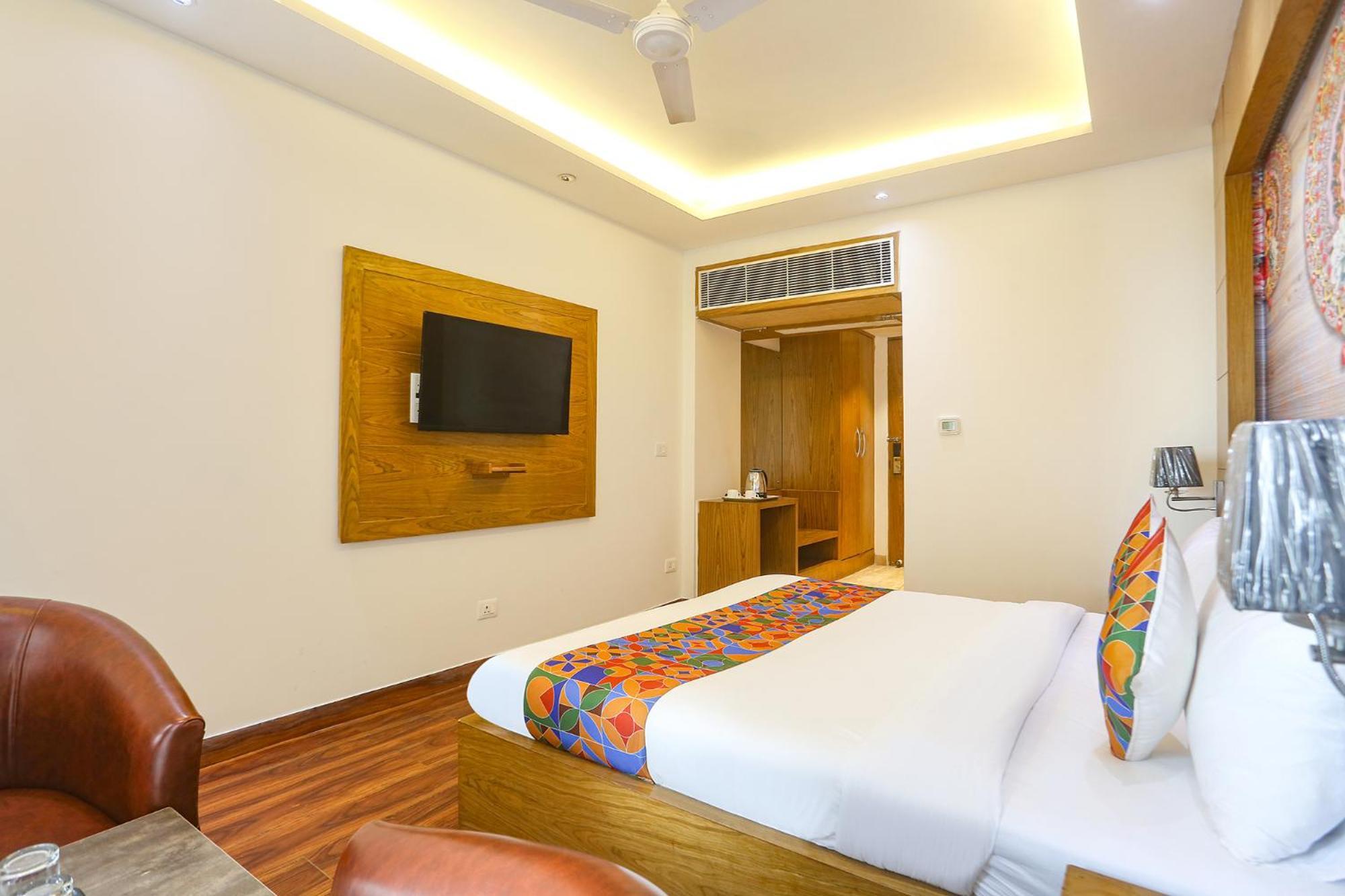 Fabhotel Prime Star 17 - Nr Yashobhoomi Convention Centre 德里 外观 照片