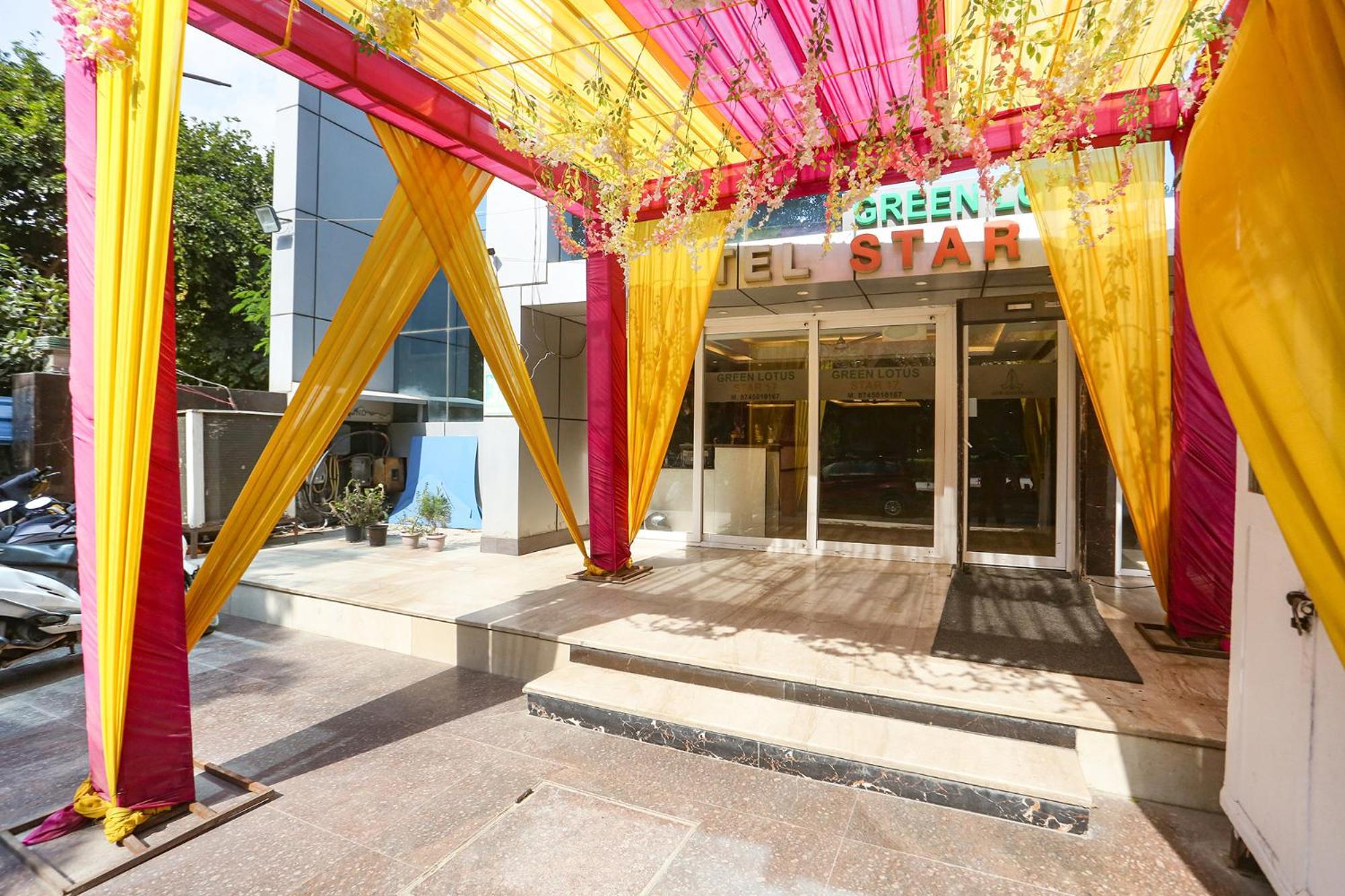 Fabhotel Prime Star 17 - Nr Yashobhoomi Convention Centre 德里 外观 照片