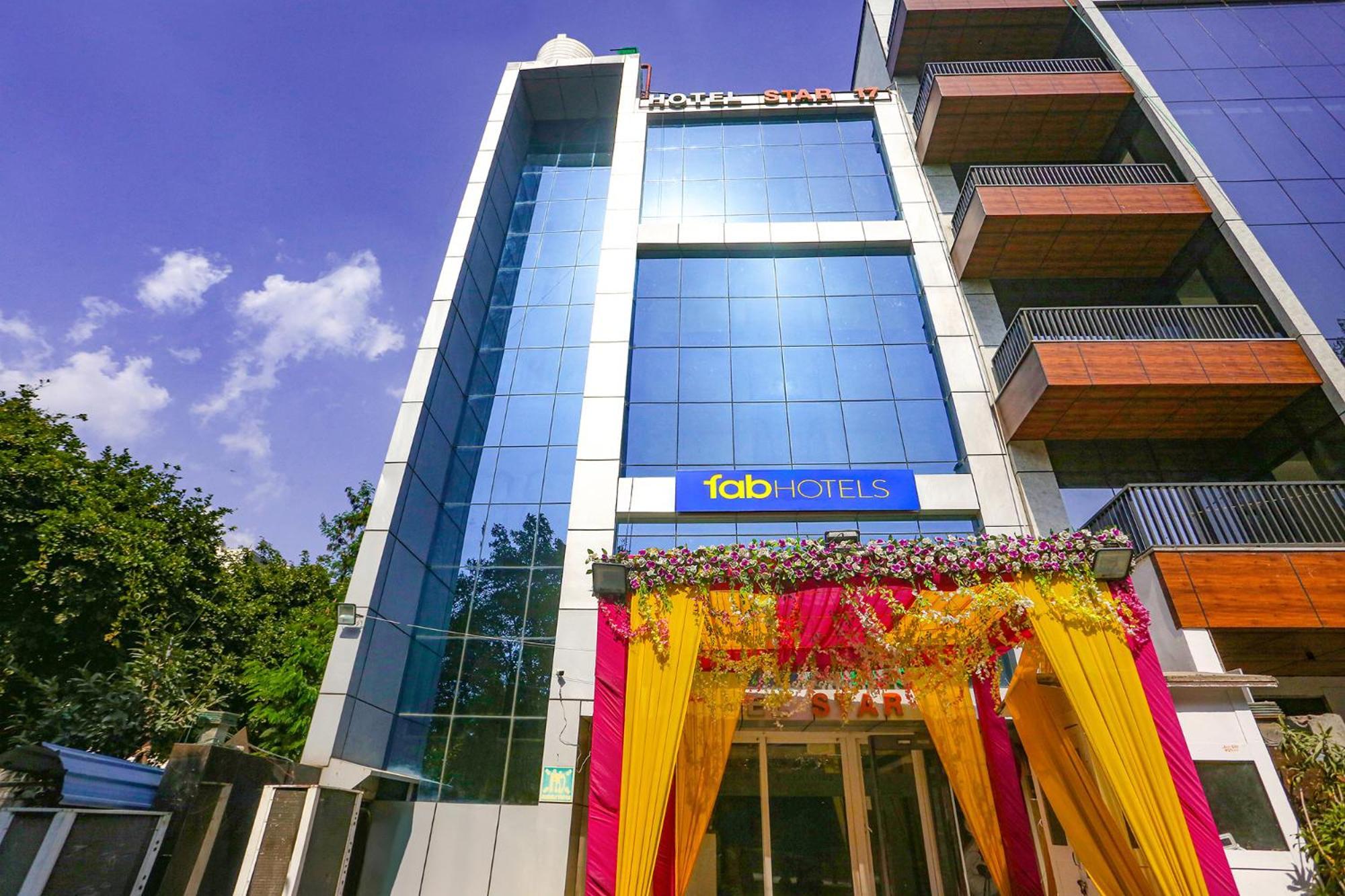Fabhotel Prime Star 17 - Nr Yashobhoomi Convention Centre 德里 外观 照片