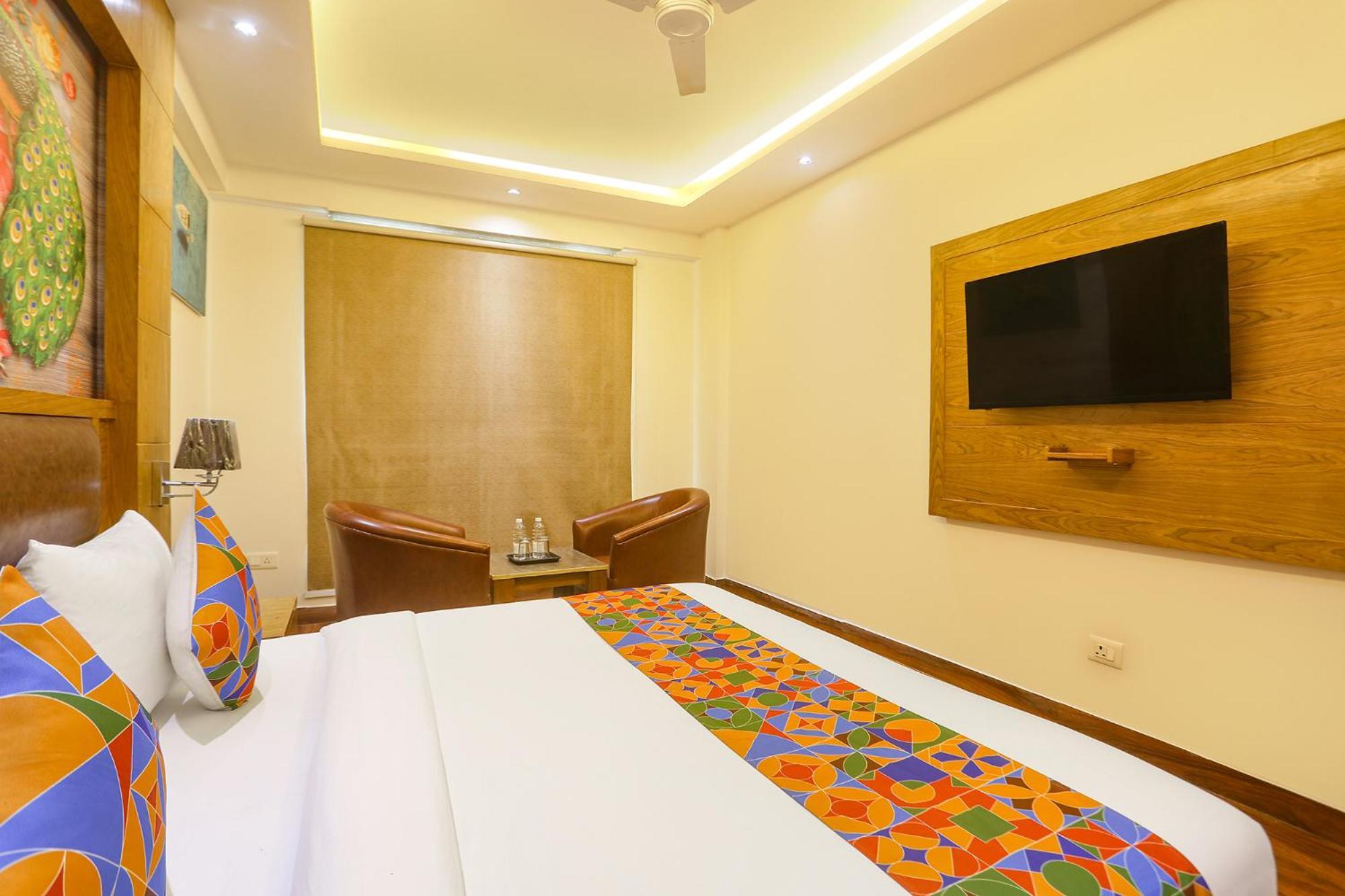 Fabhotel Prime Star 17 - Nr Yashobhoomi Convention Centre 德里 外观 照片