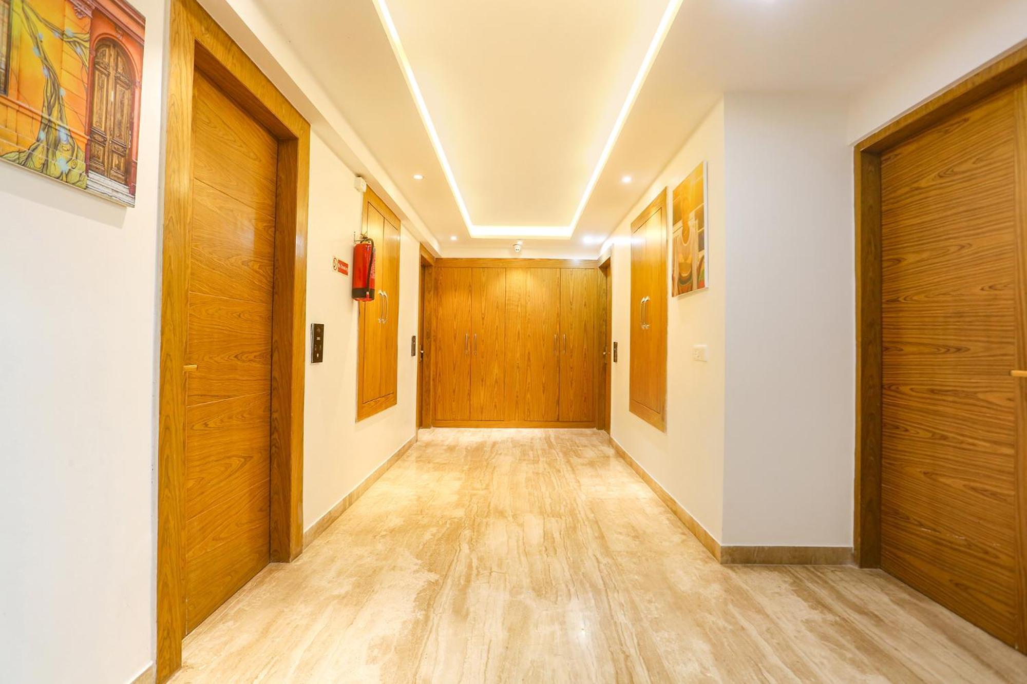 Fabhotel Prime Star 17 - Nr Yashobhoomi Convention Centre 德里 外观 照片
